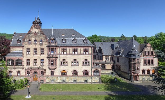 1600px-Physikzentrum_Bad_Honnef_2018-05-05_02